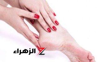 استخدميه وروقي على جوزك|| طرق التخلص من تشققات القدم باستخدام مقشر الملح!!!