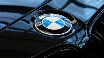 أزمة كبيرة تضرب BMW.. استدعاء أكثر من 720 ألف سيارة لهذا السبب