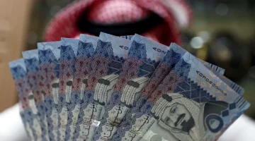 شاب سعودي يكشف عن عمل بسيط في السعودية يكسب منه الوافدون ثروة هائلة تتجاوز الملايين كل شهر