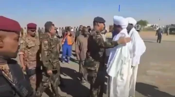 شاهد: ظهور “البشير” يشعل جدلا واسعا في السودان.. فما حقيقته؟