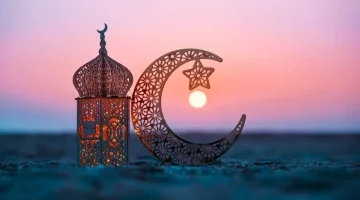 رؤية الهــلال.. امساكية رمضان 2025 الإمارات ومعـرفة مواقيت الصلاة والسحور وفطــار اول يوم رمضان