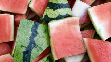 3 أسباب صحية «مدهشة» تدفعك إلى عدم رمي قشر البطيخ.. وأكله