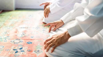 هل يجوز الصلاة خلف التلفزيون أو الراديو؟.. مفتي الجمهورية الأسبق يرد