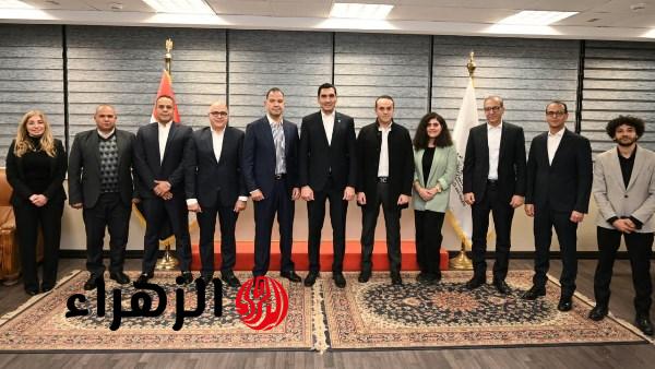 جوهر نبيل وسيف الوزيري يبحثان تعزيز التعاون بين وزارة الرياضة وشركة استادات