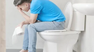 عادة شائعة أثناء استعمال المرحاض تزيد من خطر الإصابة بالبواسير بنسبة 50%