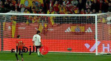 فيديو جماهير اسبانيا تطلق صافرات استهجان ضد نشيد منتخب مصر الوطني