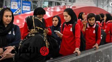 لاعبة بمنتخب إيران لكرة القدم تتراجع عن طلب اللجوء في أستراليا