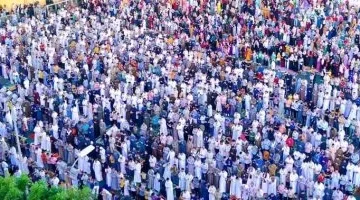 محافظ أسوان يصلي العيد بمسجد النصر وتجهيز 53 ساحة و2164 مسجدا