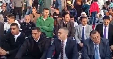 محافظ كفر الشيخ يوزع التهاني والحلوى على الأهالي في عيد الفطر