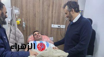 ممدوح عيد يطمئن على محمد حمدي بعد بلع لسانه بمباراة بتروجت