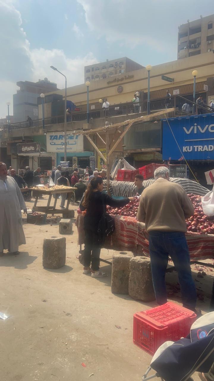 حي عين شمس ينفذ حملات لإخلاء الشوارع من الباعة الجائلين| صور 19 1775589490 853 حي عين شمس ينفذ حملات لإخلاء الشوارع من الباعة الجائلين