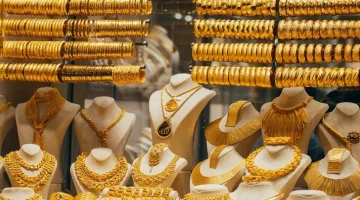 انهيار أسعار الذهب في اليمن: فجوة 400 ألف ريال تصدم عدن وصنعاء