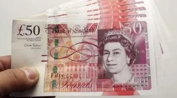 سعر الدولار اليوم مقابل الجنيه المصري واستقرار الإسترليني الثلاثاء 7 أبريل 2026 بالبنوك المصرية
