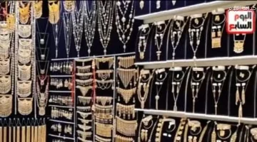 ارتفاع أسعار النفط والدولار يؤثران على سوق الذهب
