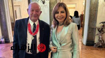 لميس الحديدي تهنئ نجيب ساويرس بحصوله على وسام نجمة إيطاليا