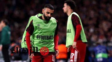 محمد صلاح يراقب استياء خسارة ليفربول أمام باريس سان جيرمان من البدلاء