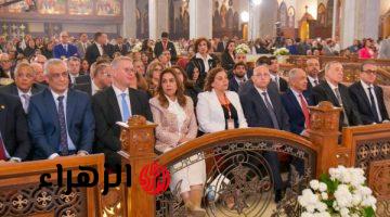 وزيرة التنمية المحلية تشارك في قداس عيد القيامة بالكاتدرائية المرقسية