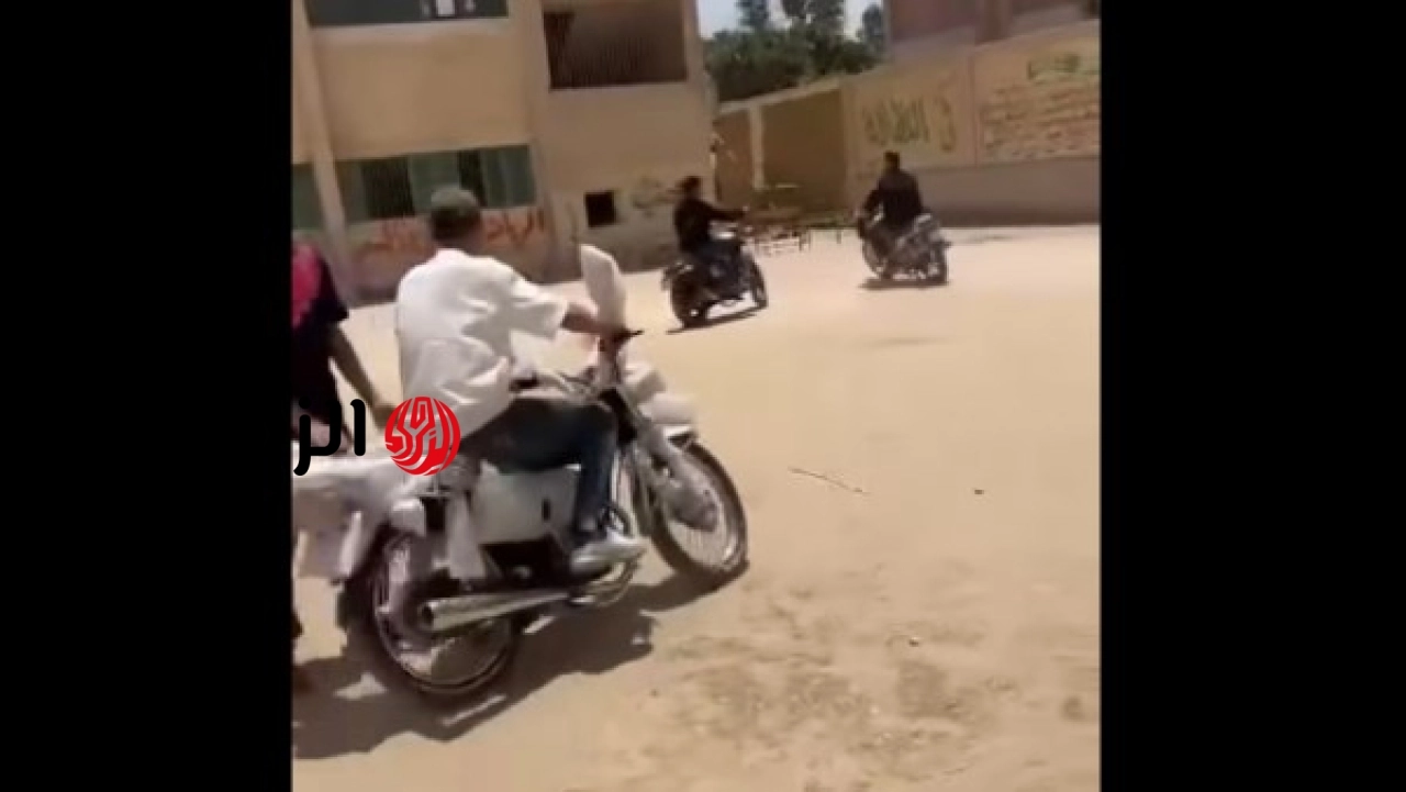 التعليم يحقق في تنظيم سباق موتوسيكلات داخل فناء مدرسة بمحافظة القليوبية