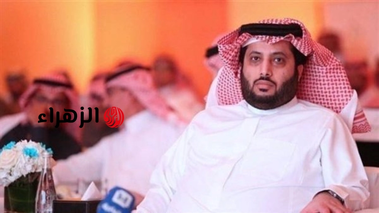 تركي آل الشيخ يمازح عمرو دياب خلال لقاء فني ويعلق على مسيرته الفنية الطويلة