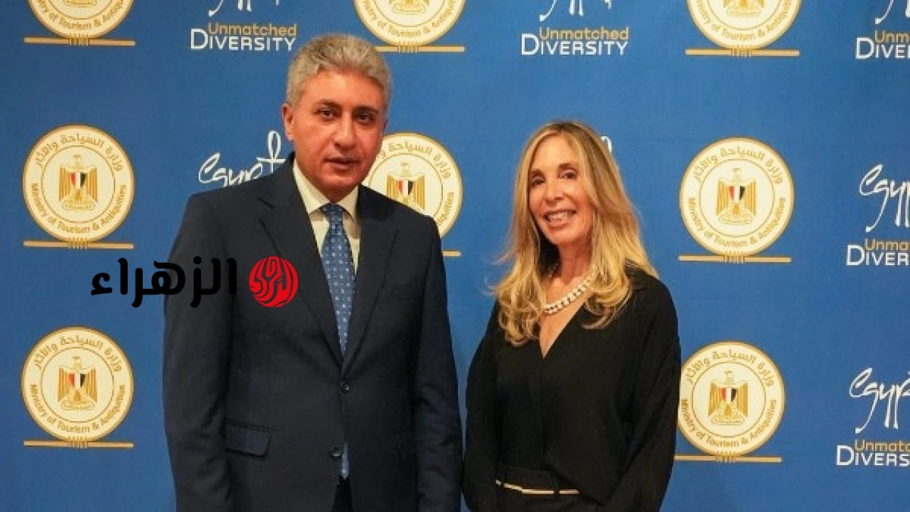 وزير السياحة والآثار يبحث التعاون مع مسئولي مؤسسة دولية متخصصة في أبحاث واتجاهات صناعة السفر