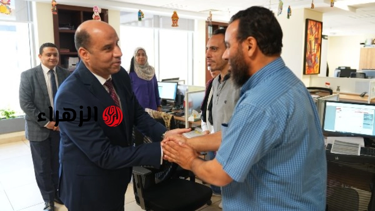 وزير العمل يهنئ العاملين بالديوان العام والمديريات بمناسبة عيد الأضحى