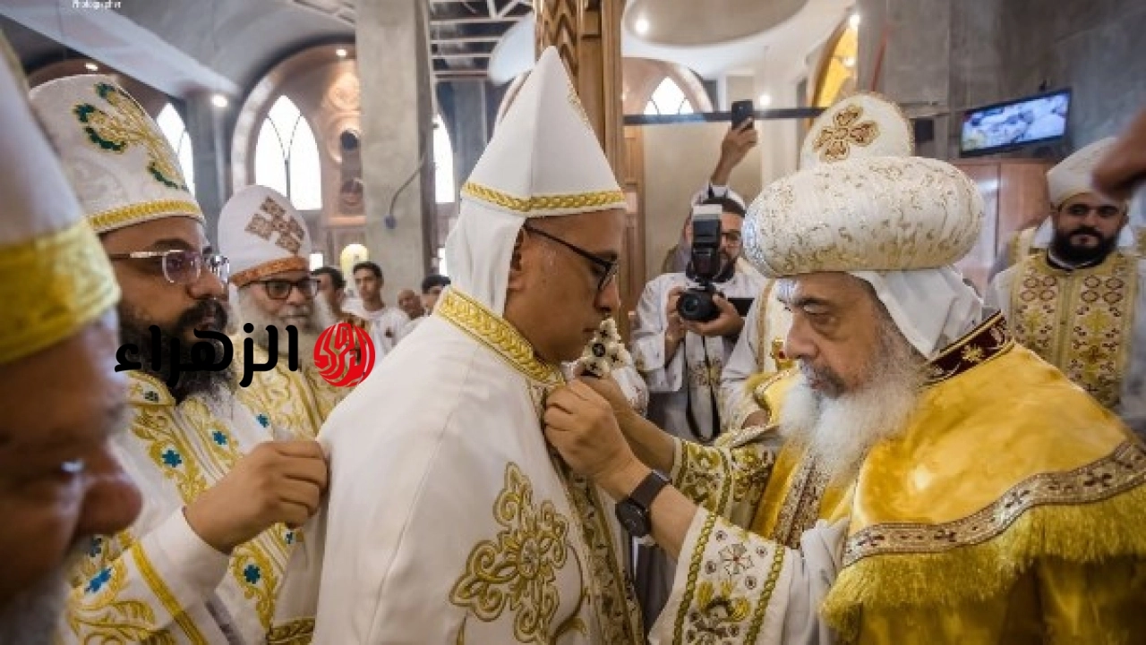 الأنبا دانيال يرسم كاهنًا جديدًا بكنيسة رئيس الملائكة ميخائيل في المعادي