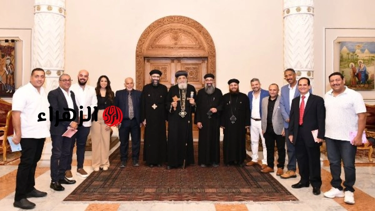 البابا تواضروس يستقبل كهنة ومجلس كنيسة العذراء بمدينة بدر