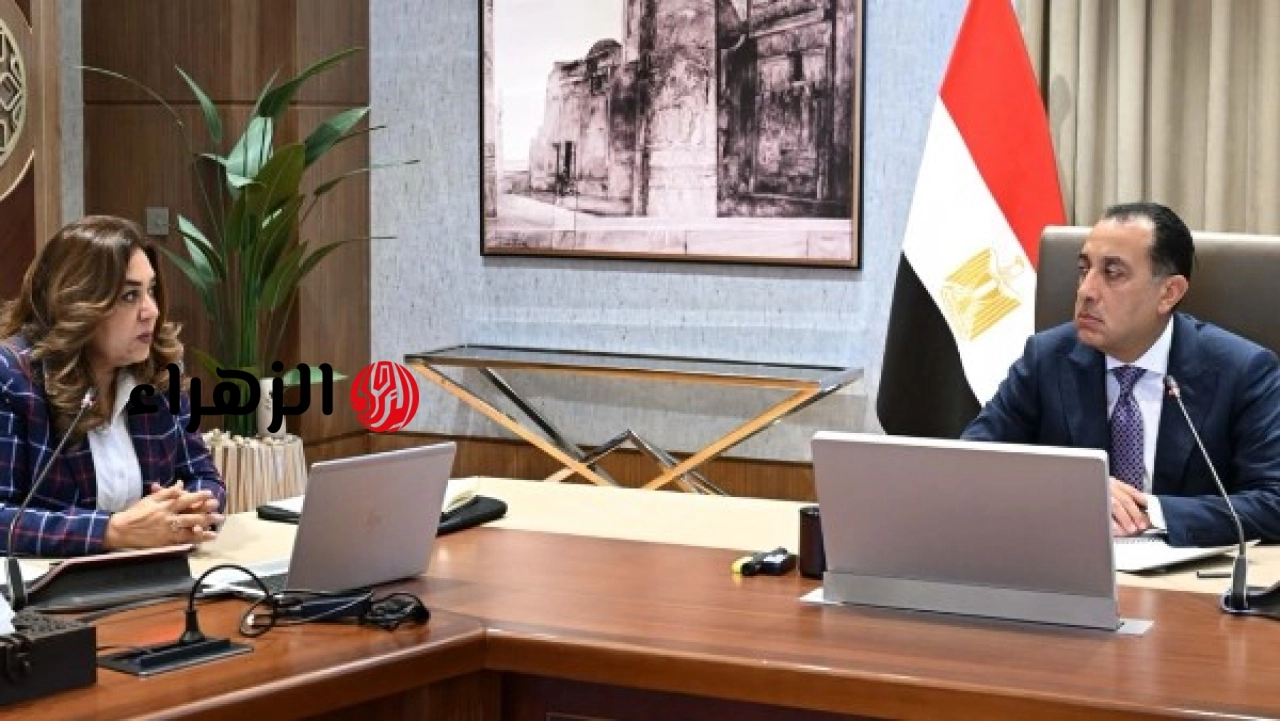 الحكومة تعلن بدء تطبيق منظومة الكاميرات الذكية والذكاء الاصطناعي لضبط الشارع ومكافحة الفساد الميداني