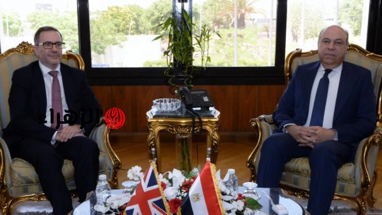 الطيران المدني يعلن توسيع الشراكات مع المؤسسات والشركات البريطانية
