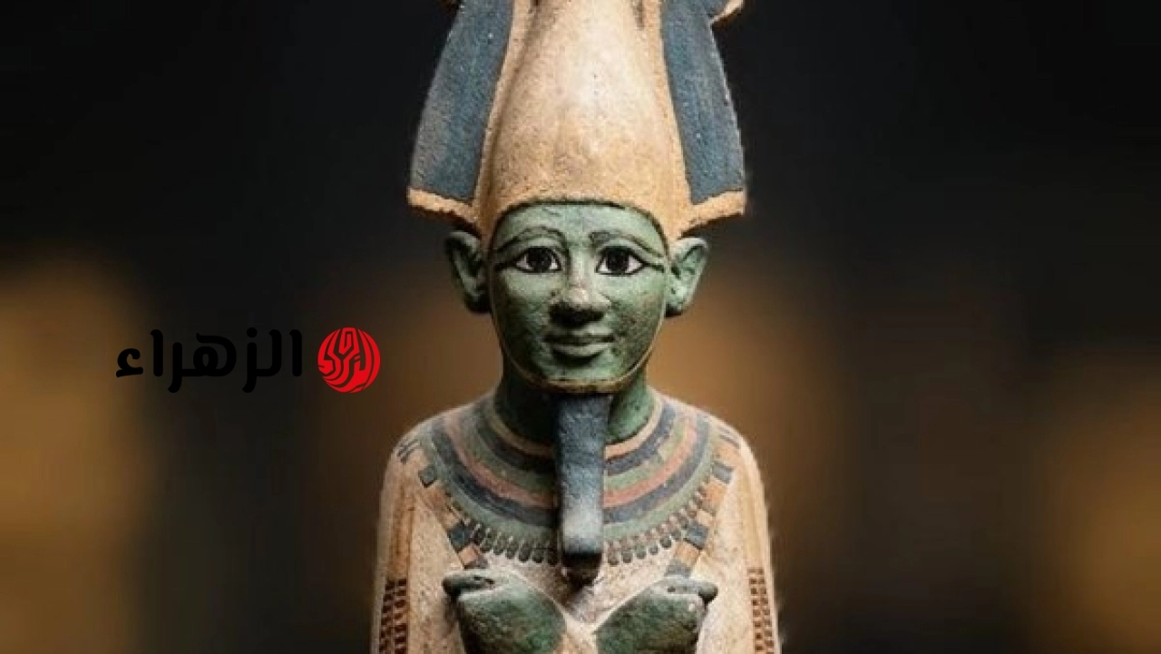 المتحف المصري بالقاهرة يعرض تمثال أوزير الخشبي ويكشف تفاصيل رمزيته للحياة الأبدية