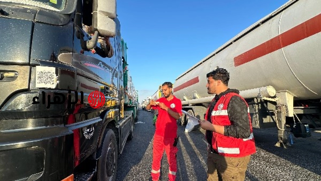 الهلال الأحمر يطلق قافلة زاد العزة 217 بحمولة تتجاوز ثلاثة آلاف طن مساعدات إلى قطاع غزة