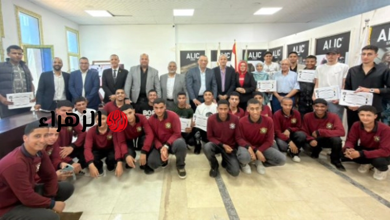 تخريج دفعة جديدة من مدرسة مجمع صناعات الجلود المتطورة وتوقيع عقود عمل بمرتبات تبدأ من 7000 جنيه