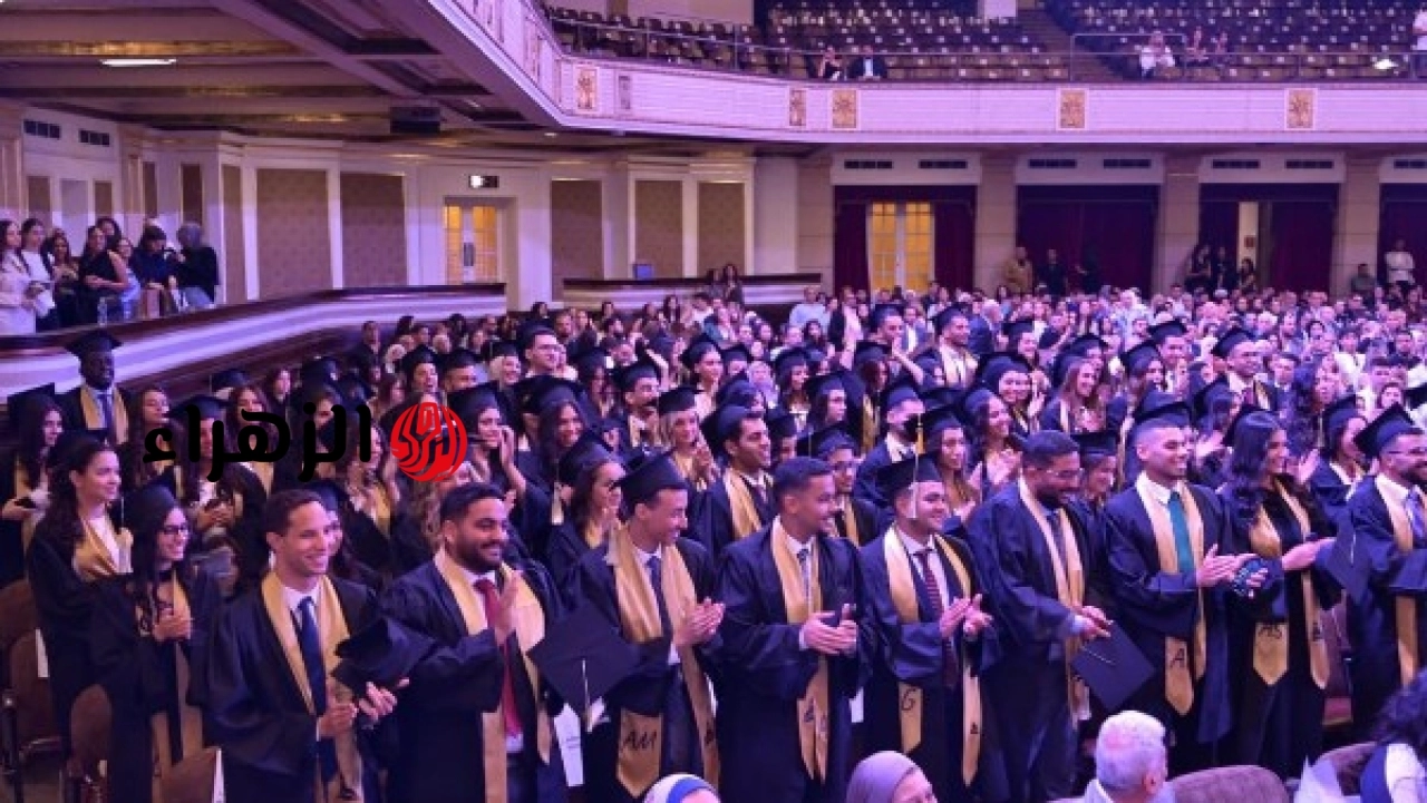 جامعة القاهرة تحتفل بتخريج دفعة جديدة من كلية حقوق السوربون
