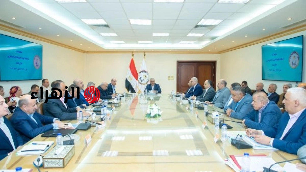 جمبلاط يؤكد أن الاستثمار في العنصر البشري والذكاء الاصطناعي يدعم تطوير شركات الإنتاج الحربي