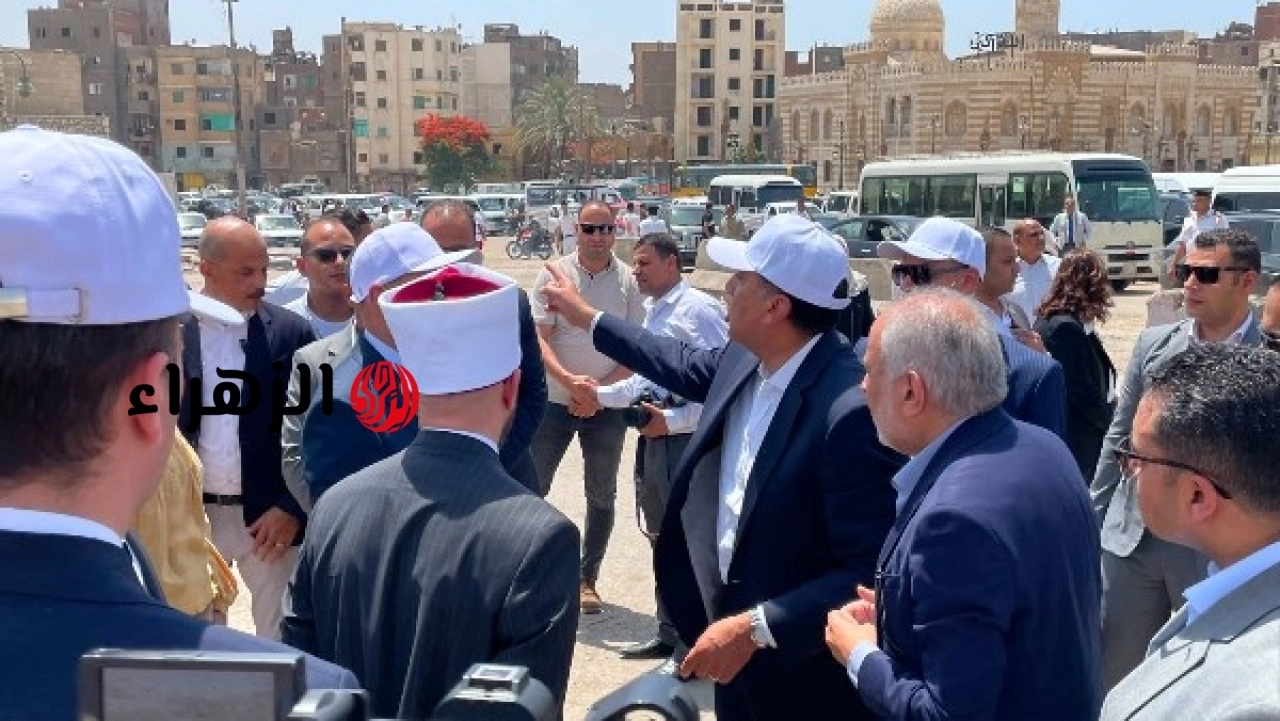 رئيس الوزراء يتابع أعمال تطوير المنطقة المحيطة بالسيدة عائشة ويشدد على سرعة الإنجاز