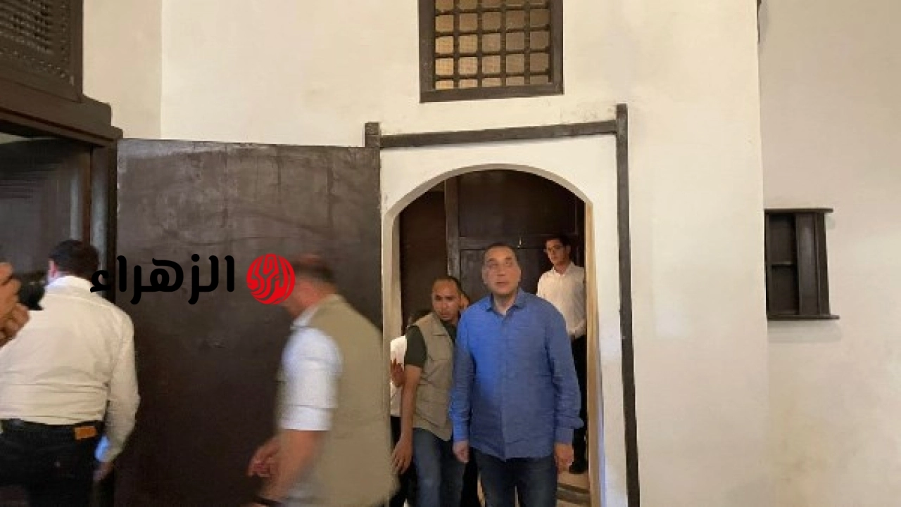 رئيس الوزراء يتفقد مشروعات تطوير مدينة رشيد التاريخية ومنزل الأمصيلي في محافظة البحيرة