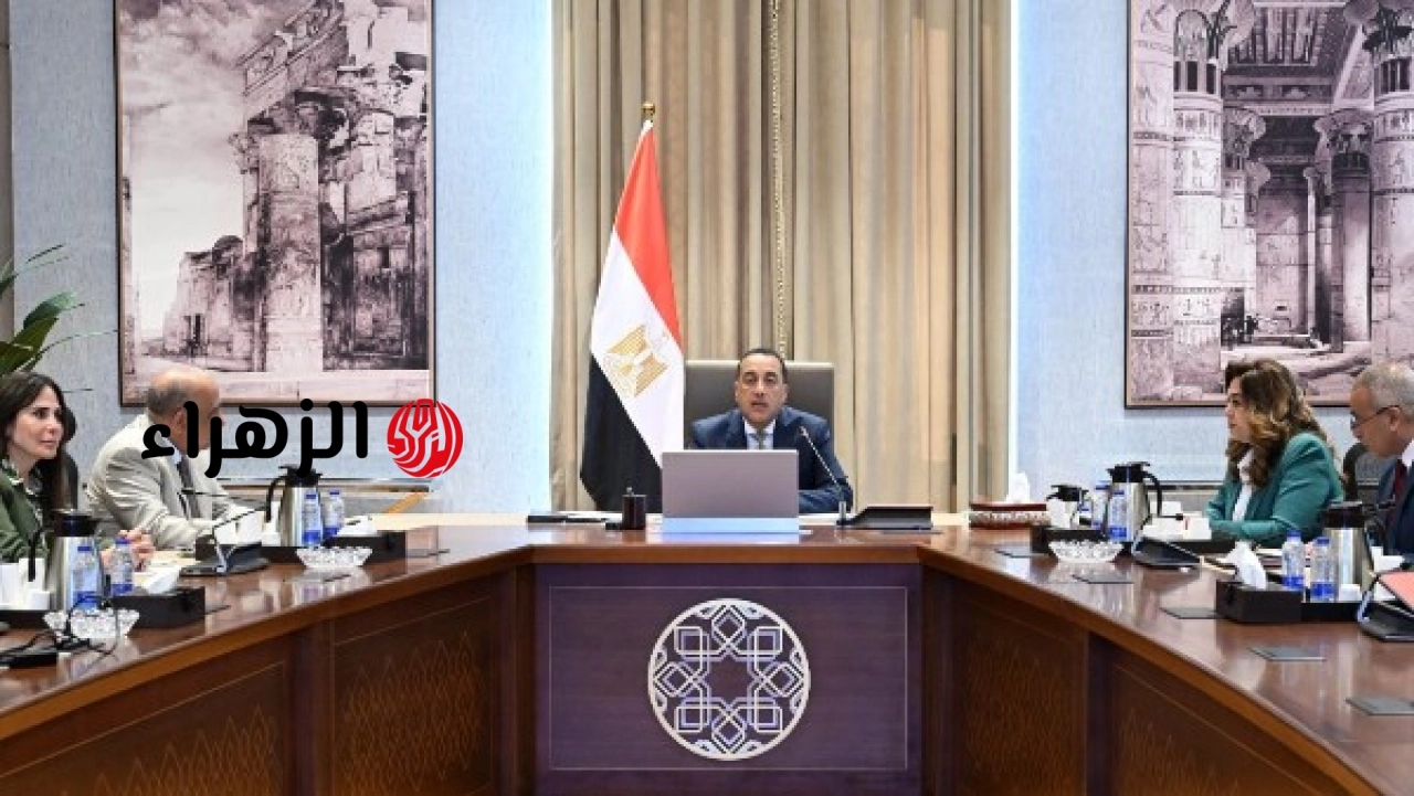 رئيس الوزراء يراجع مستجدات تعديلات قانون التصالح في مخالفات البناء ويبحث إجراءات تسهيل الخدمات للمواطنين