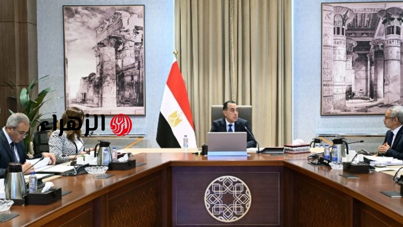 رئيس الوزراء يستعرض تنفيذ المشروعات الخدمية والتنموية في بني سويف