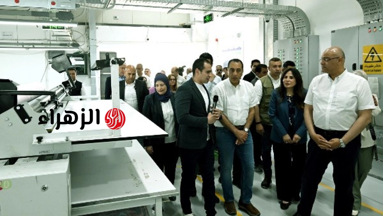 رئيس الوزراء يفتتح التوسعات الجديدة بمصنع الملابس الجاهزة في الإسكندرية