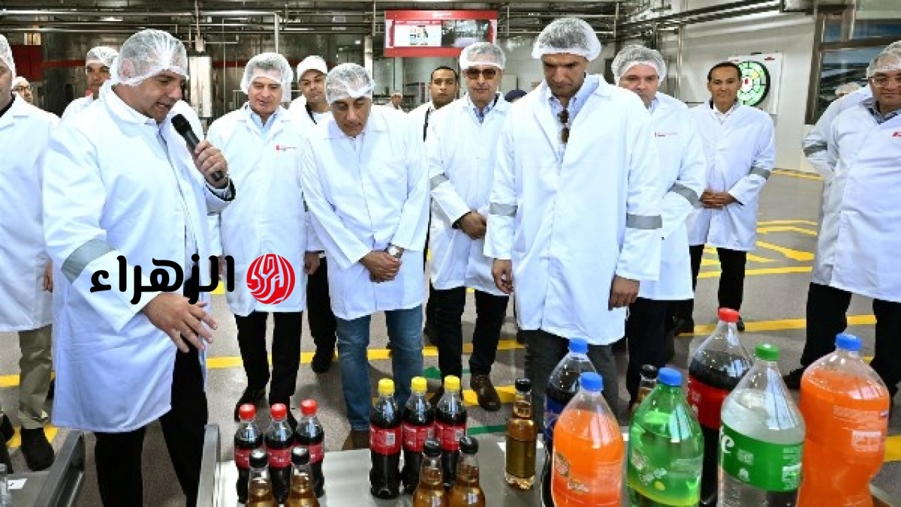 رئيس الوزراء يفتتح خط إنتاج جديد لشركة مياه غازية في الإسكندرية