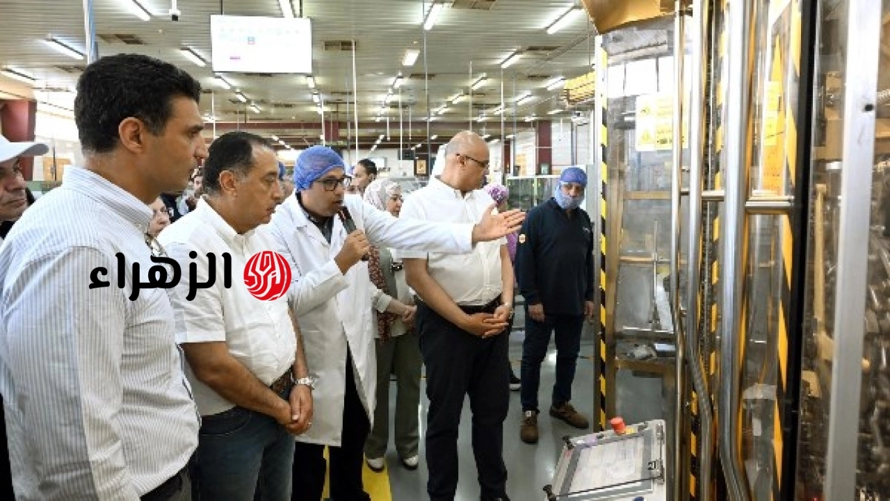 رئيس الوزراء يفتتح خط إنتاج جديد لمصنع شاي في برج العرب الجديدة
