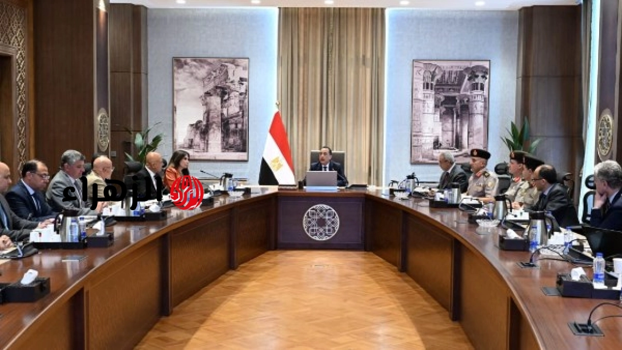رئيس الوزراء يواصل متابعة استعدادات تنفيذ المرحلة الثانية من مبادرة حياة كريمة