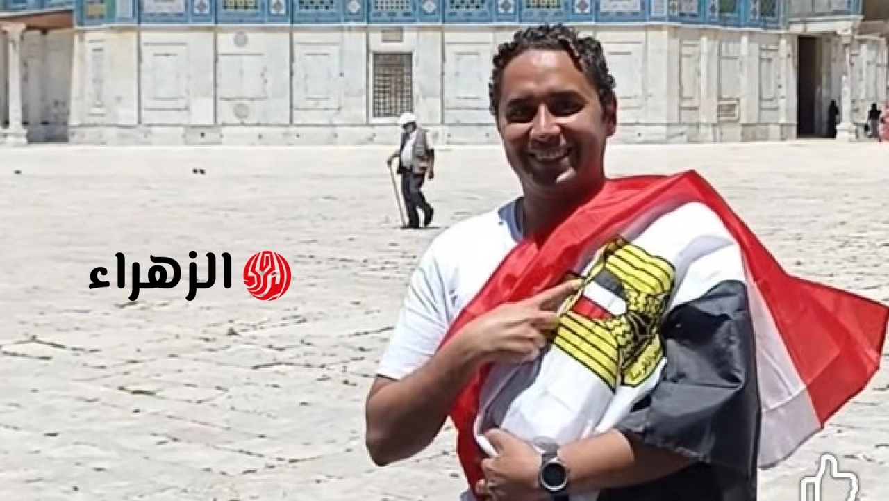 شاب يرفع العلم المصري داخل المسجد الأقصى واللقطات تلاقي انتشارًا واسعًا