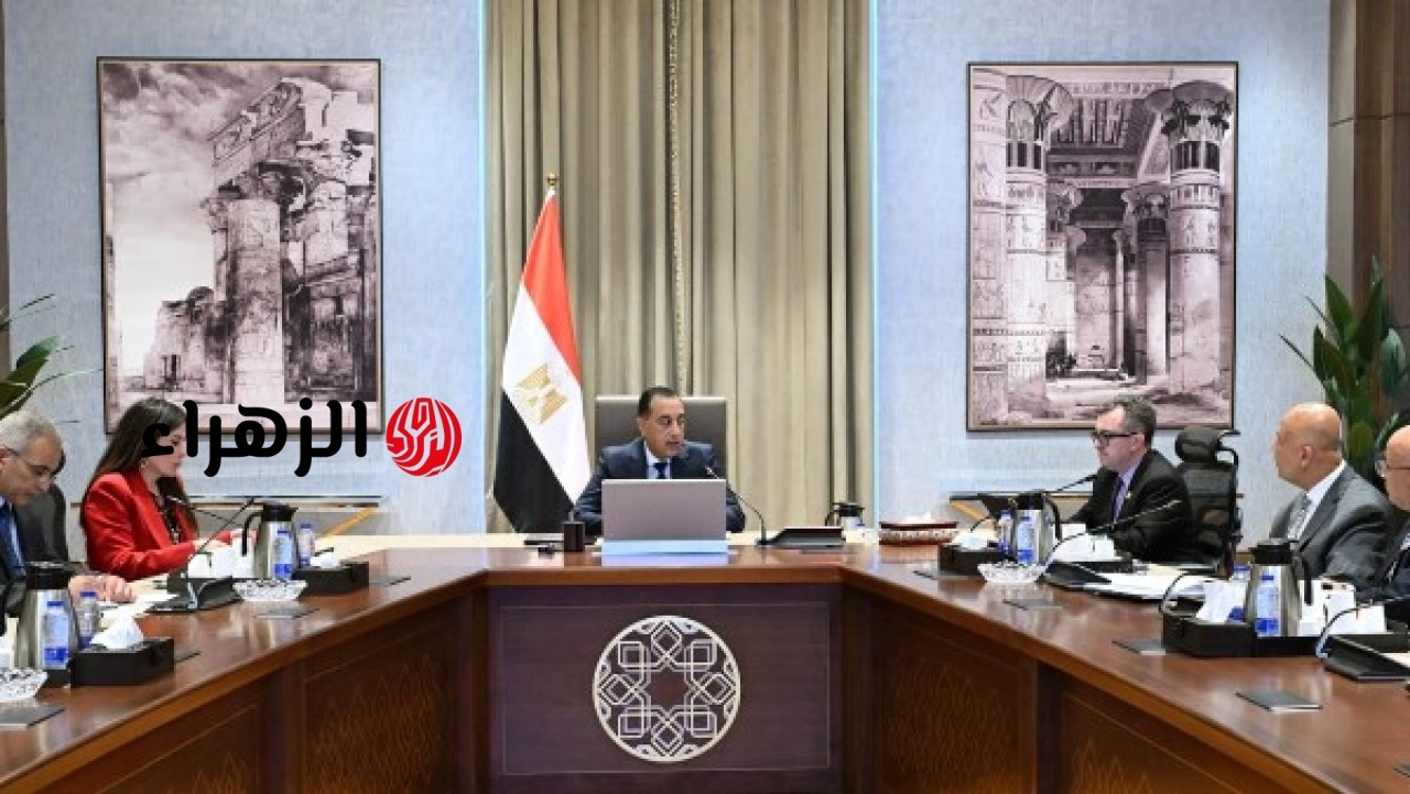 مدبولي يعلن التوسع في إنشاء 148 محطة لتحلية مياه البحر لتأمين الاحتياجات المائية المصري