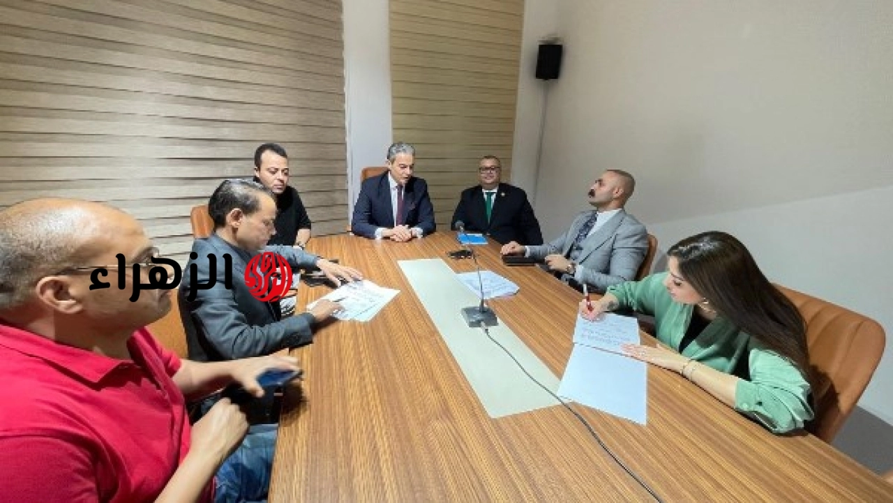 نقيب الإعلاميين والشاذلي ينهيان خلاف بسنت النبراوي وأيمن حسن