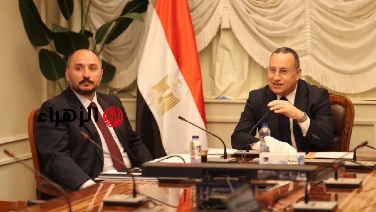 وزير التعليم العالي يعلن خطة لتكثيف إطلاق القوافل المتكاملة داخل وخارج مصر