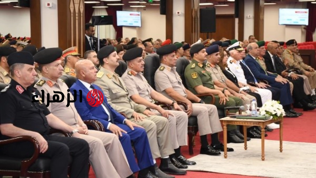 وزير الدفاع يشهد حفل تخرج دورات جديدة من الأكاديمية العسكرية للدراسات العليا والاستراتيجية بحضور صدام وخالد حفتر