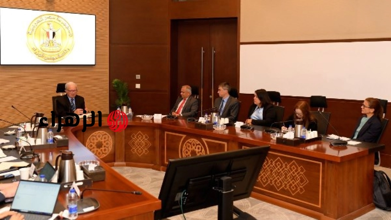 وزير السياحة يؤكد للبنك الدولي استمرار الإصلاح الاقتصادي وتوسيع الفرص أمام القطاع الخاص في مصر