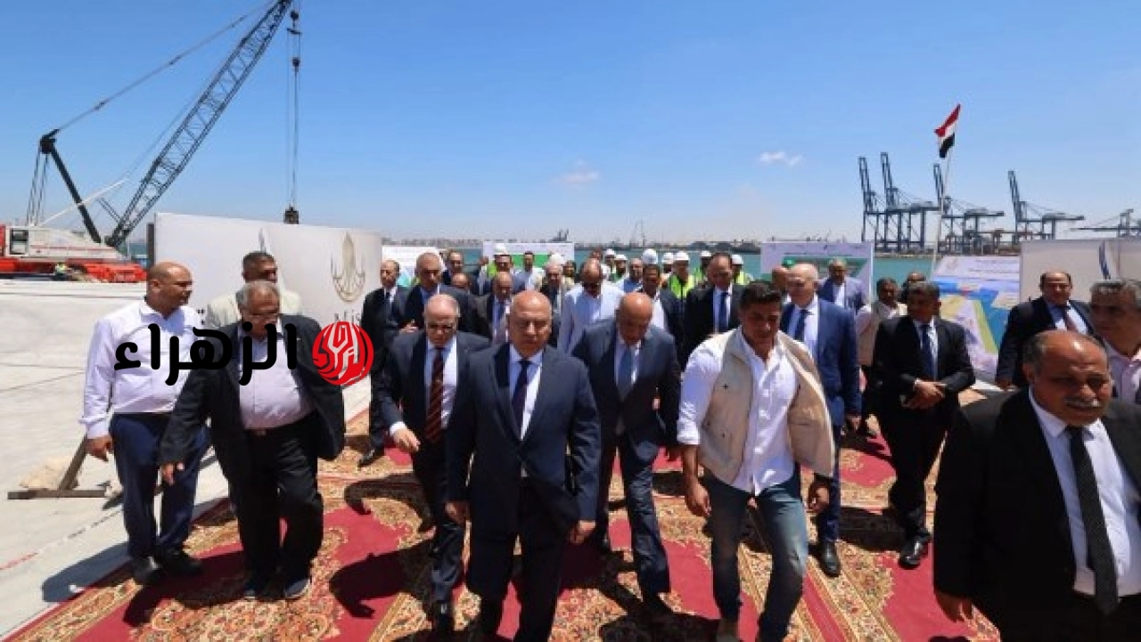 وزير النقل يتابع سير العمل في مشروعات تطوير مينائي الإسكندرية والدخيلة