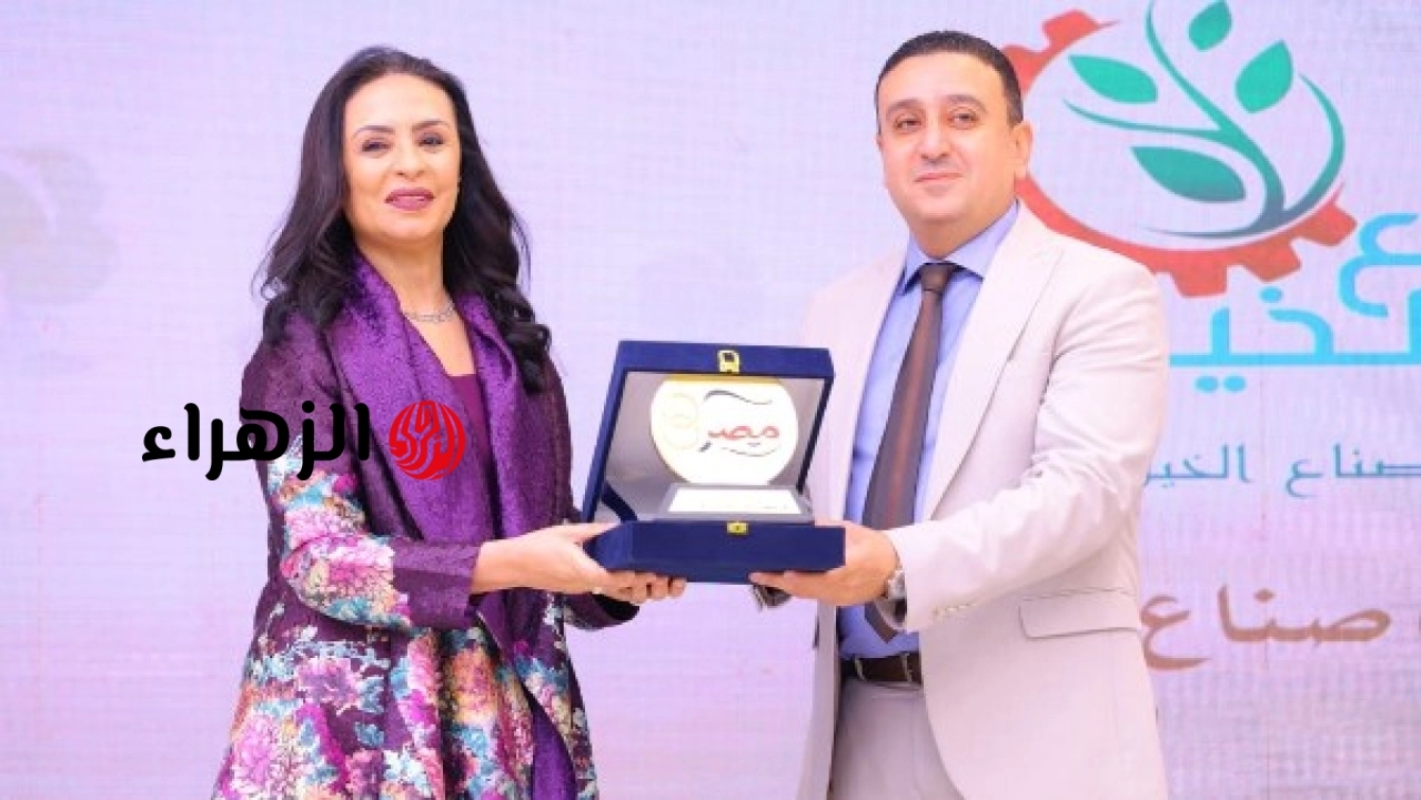 وزيرة التضامن تكرم فريق صناع الخير لدورهم في مبادرة فرحة مصر